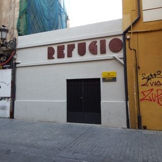 Refugio antiaéreo de Calle Serranos 25