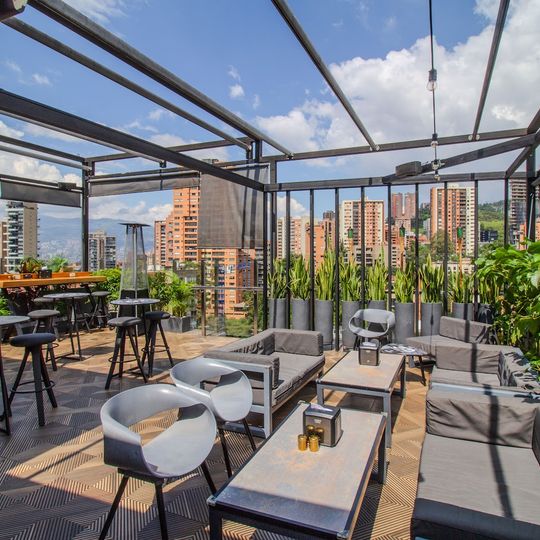 360 Rooftop bar