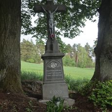 Kříž u cesty východně od Rohů