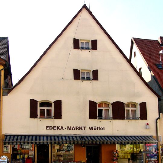 Wohn- und Geschäftshaus