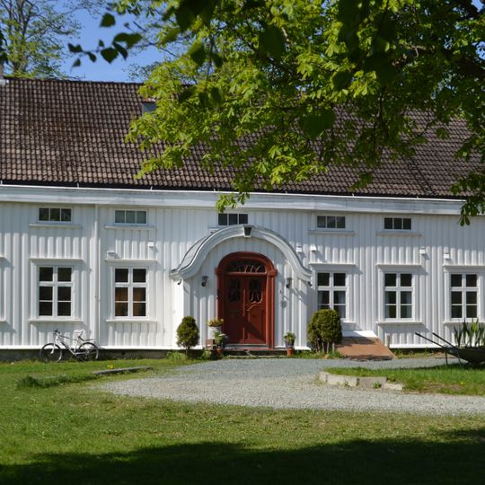 Berg prestegård