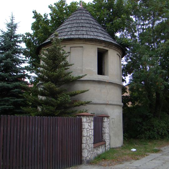 Mur obronny z 2 basztami