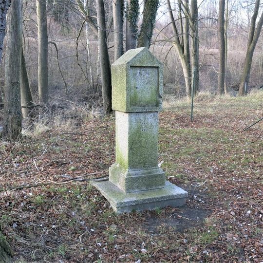 Boží muka u cesty podle Smědé na jihovýchodním okraji Frýdlantu