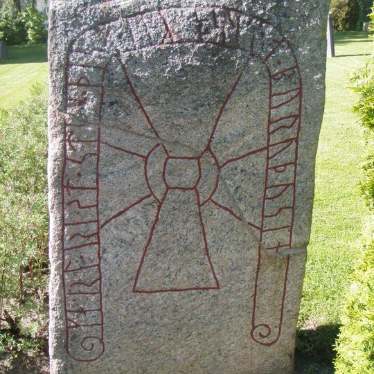 Östergötlands runinskrifter 234