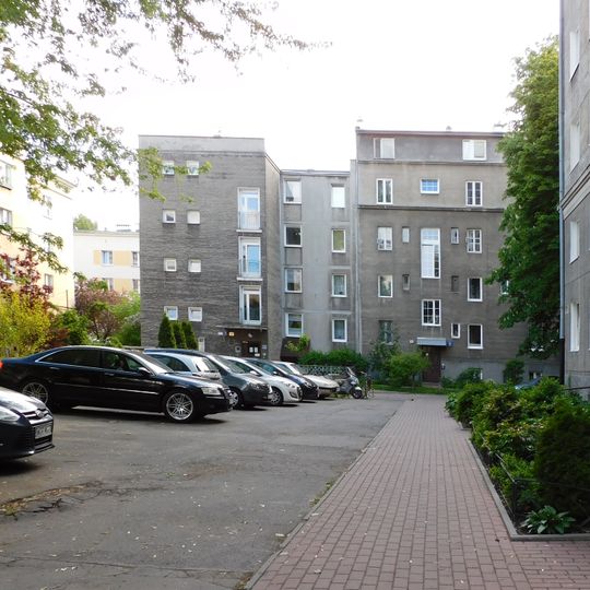 Blok przy ulicy Siewierskiej 10