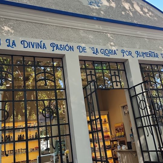 La Gloria Cantina Cool
