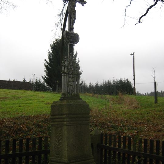 Kříž u rybníka Smrček