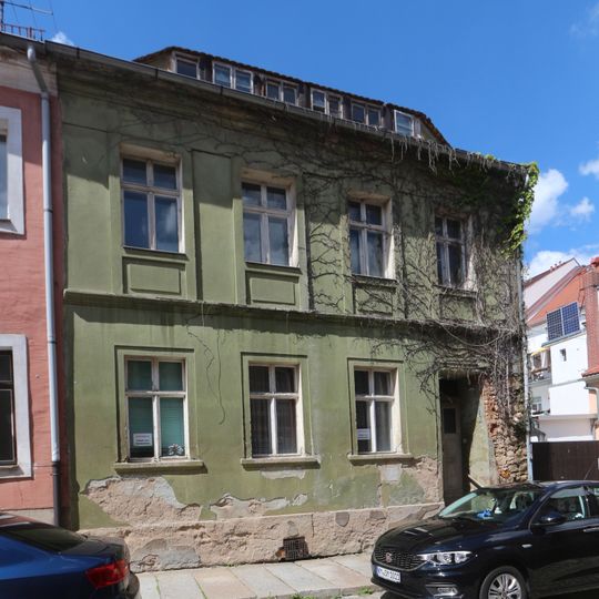Wohnhaus in geschlossener Bebauung Kurze Straße 4