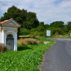 Výklenková kaple u silnice západně od Stránek