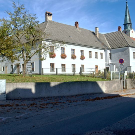 Pfarrhof und Wirtschaftsgebäude Hürm