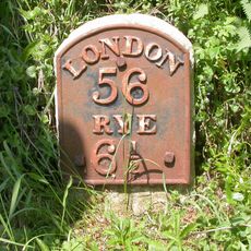 Milestone, 80m W of War Memorial