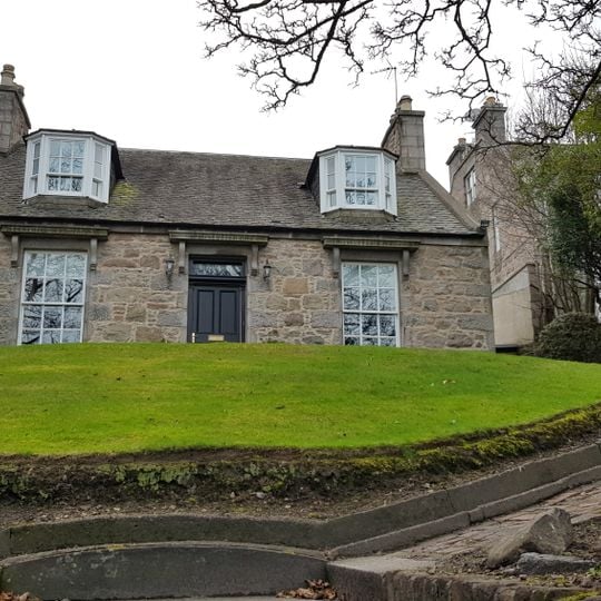 Boundary Marker 61,  37 King's Crescent, Aberdeen,