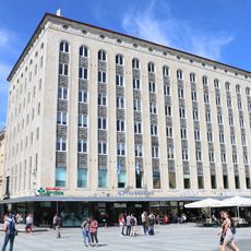 Vabaduse väljak 10