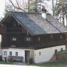 Klause und ehem. Schulhaus