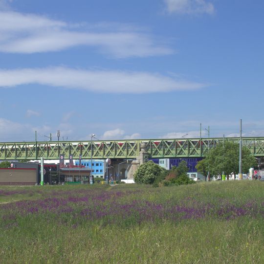 Brücke über die Zeile