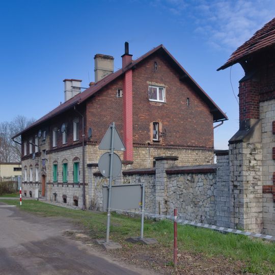 Budynek mieszkalny w zespole folwarcznym w Świerklańcu