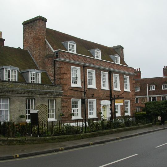 Monmouth House
