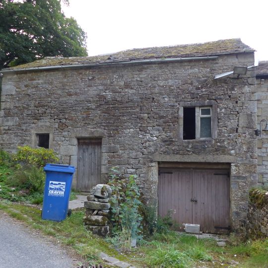 Outbuilding to west end of Hardcastle House