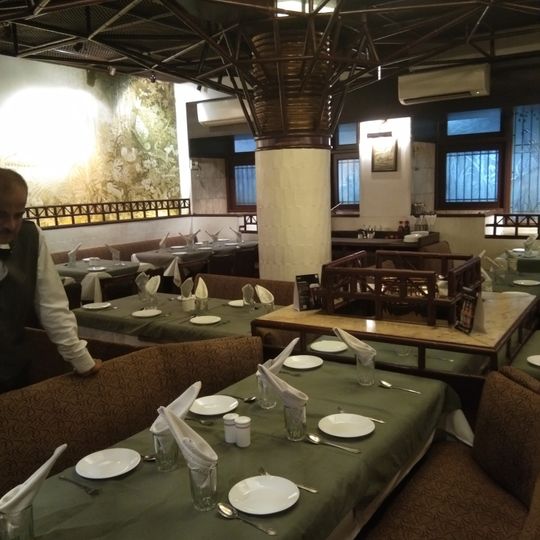 Grasshopper Restaurant and BAR