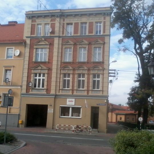 Pl. Niepodległości 6 w Kluczborku