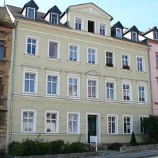 Wohnhaus in geschlossener Bebauung