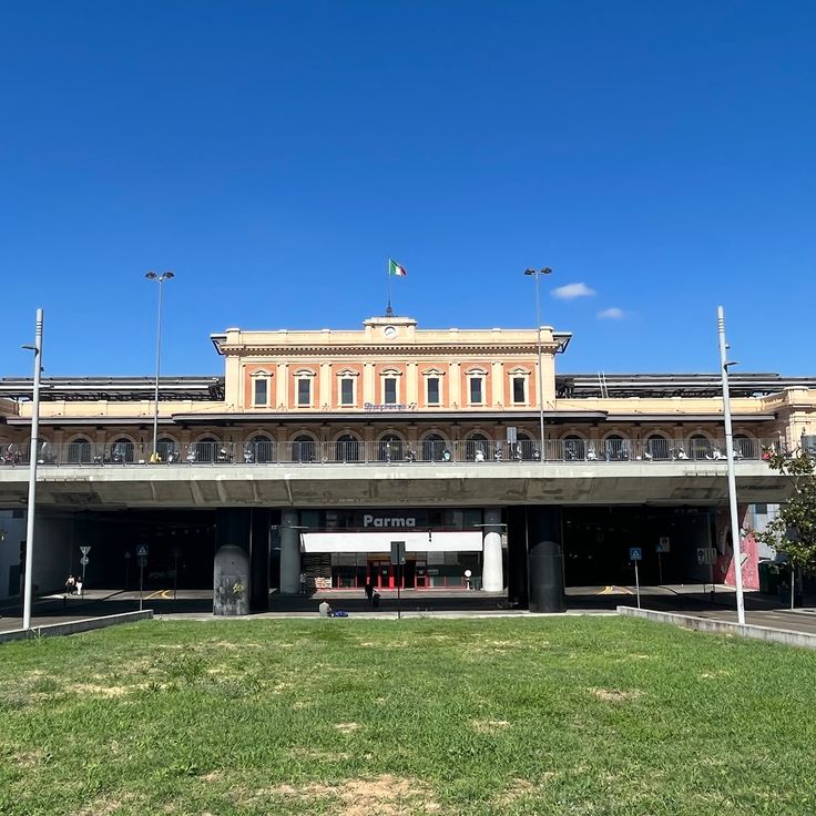 Piazza Carlo Alberto Dalla Chiesa