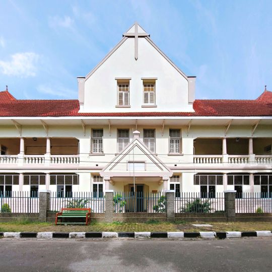 Gedung Keuskupan Padang