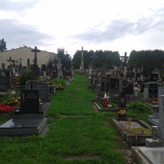 Cemetery in Deštná