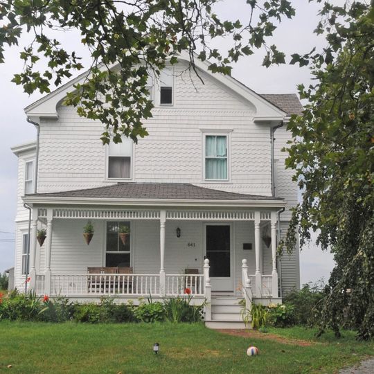 Dennis J. Murphy House at Ogden Farm