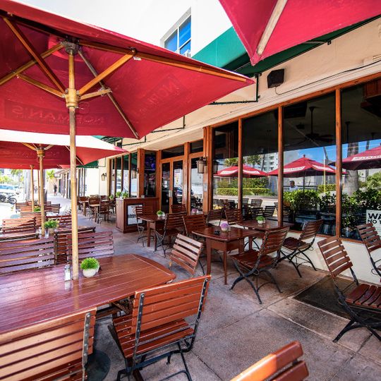 Norman's Tavern & Sports Bar