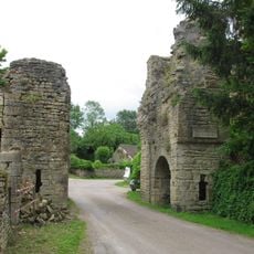 Chateau de Pierre-Perthuis