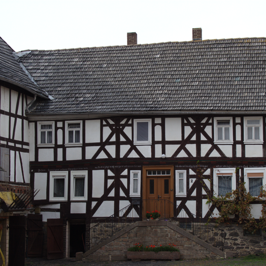 Fachwerkwohnhaus und Wirtschaftsgebäude