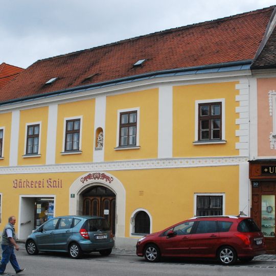 Wohn- und Geschäftshaus