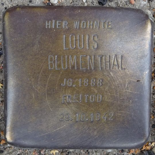 Stolperstein en memoria de Louis Blumenthal