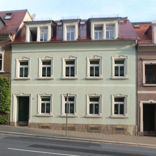 Wohnhaus in geschlossener Bebauung Oststraße 23