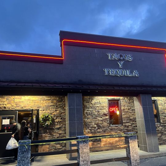 Tacos Y Tequila