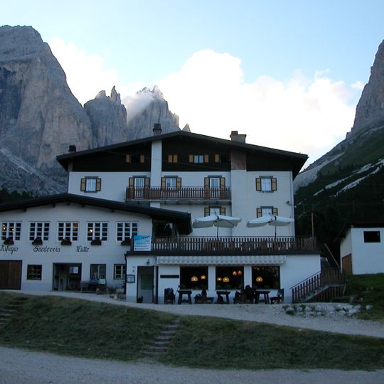 Gardeccia refuge