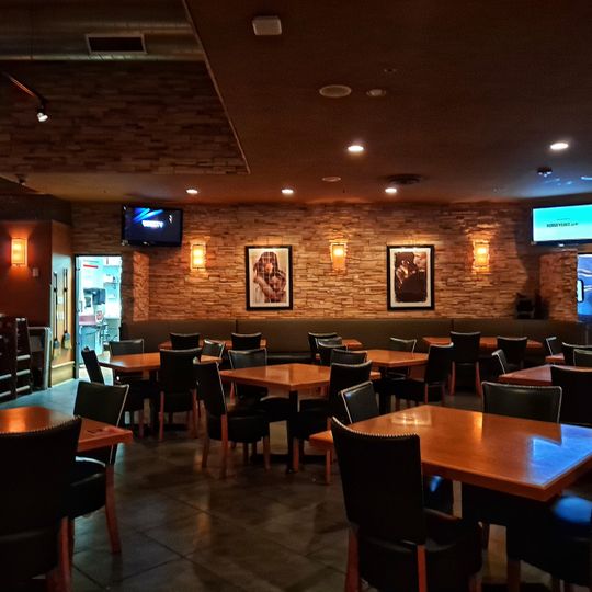 Bar Louie