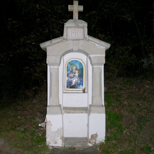 Chapel-shrine in Lázeňská street in Mšené-lázně