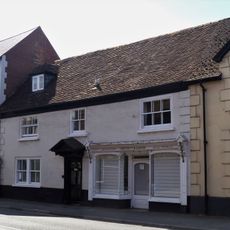 5 And 7, West Street