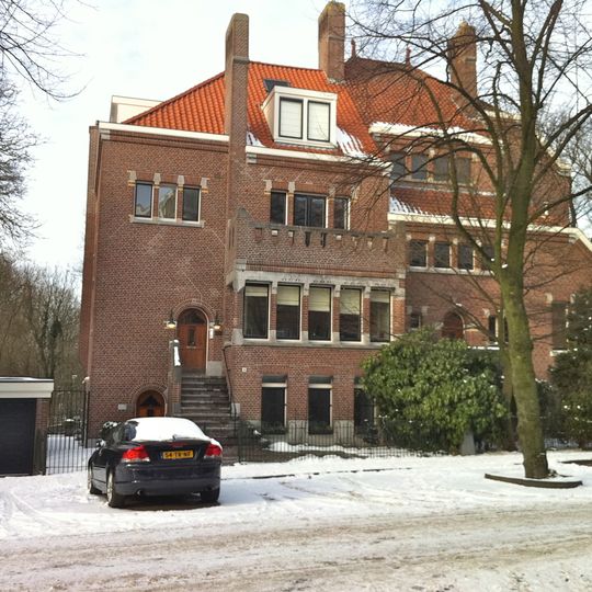 Linkerdeel van een dubbele villa