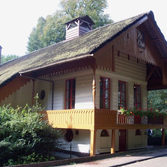 Chalet van Bosbeek. Fraai langhuis met grote keuken, waranda