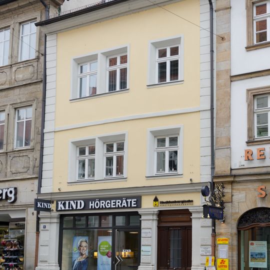 Wohn- und Geschäftshaus