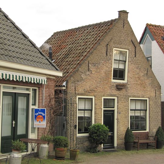 Kerkplein 8, Haastrecht