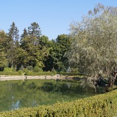 Park ze stawem, przy folwarku