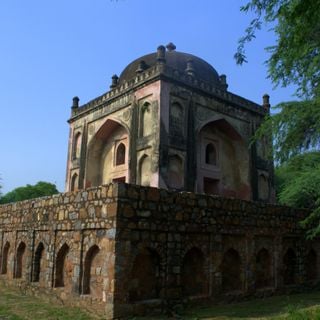 Unknown tomb, Ghiaspur