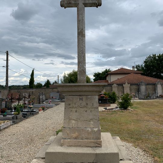 Cemetery cross of Faramans