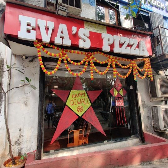 Eva's Pizza