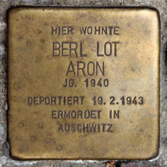 Stolperstein dedicated to Berl Lot Aron