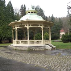 Altán v areálu lázní Bílina